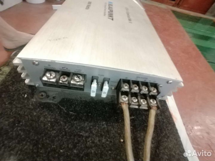 Автомобильный сабвуфер и усилитель