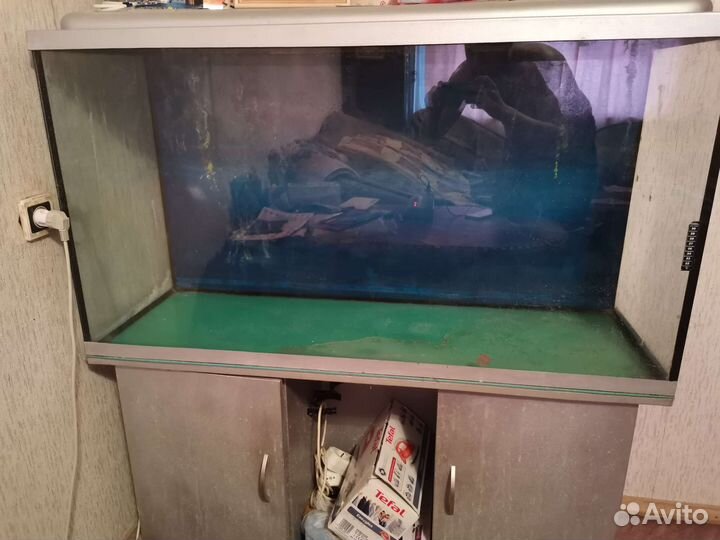 Аквариум с тумбочкой
