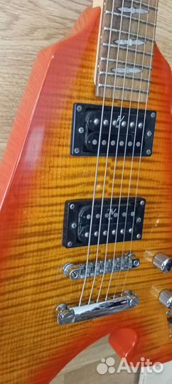 Электрогитара Washburn Lyon