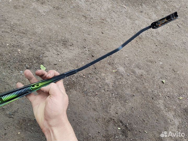 Поводок дворников Вольво S60 1 правый