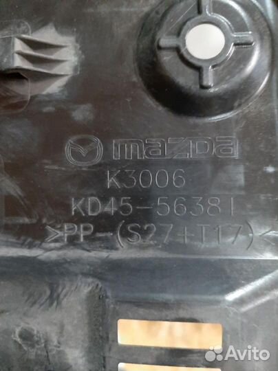 Накладка (кожух) замка капота Mazda CX-5 KE 2013