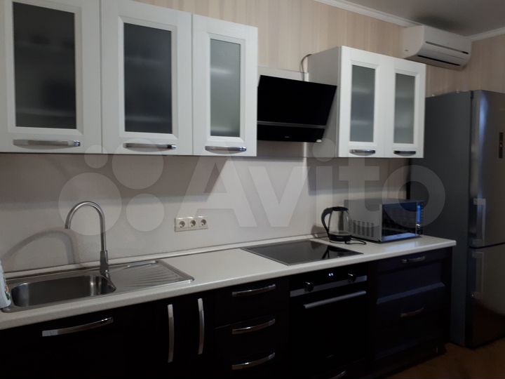 2-к. квартира, 50 м², 4/21 эт.