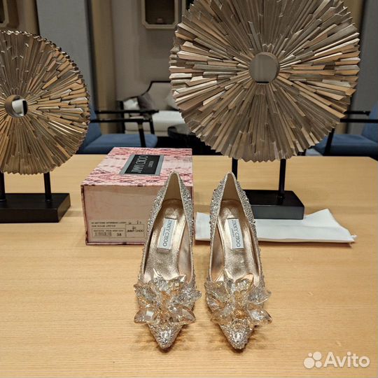 Туфли женские Jimmy Choo с камнями