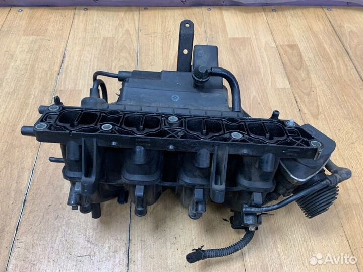 Коллектор впускной Opel Astra H Z16XE1 2004-2009