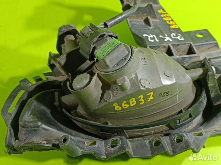 Противотуманная фара для Mazda 3 2003-2009