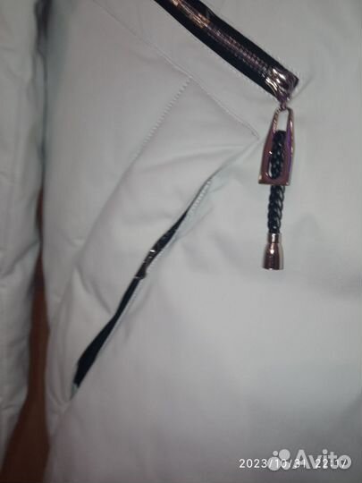 Пуховик женский