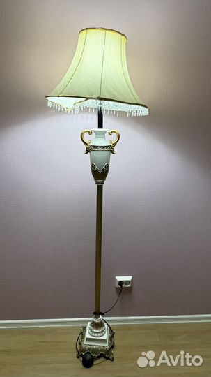 Торшер напольный