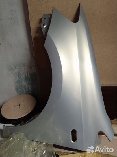 Крыло переднее левое/правое на volkswagen polo