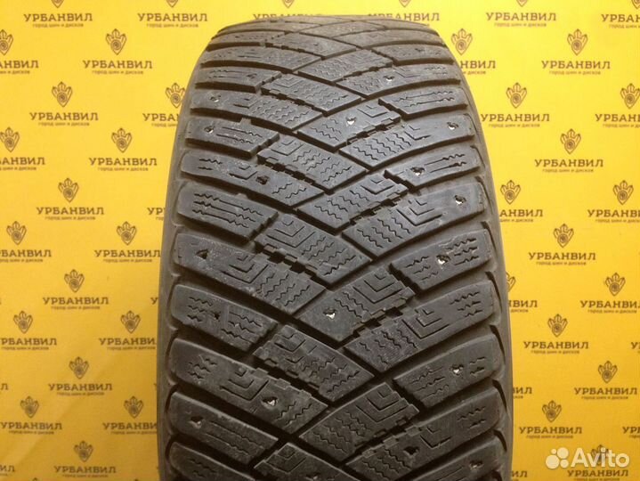 Goodyear Ultragrip Ice Arctic 215/55 R17
