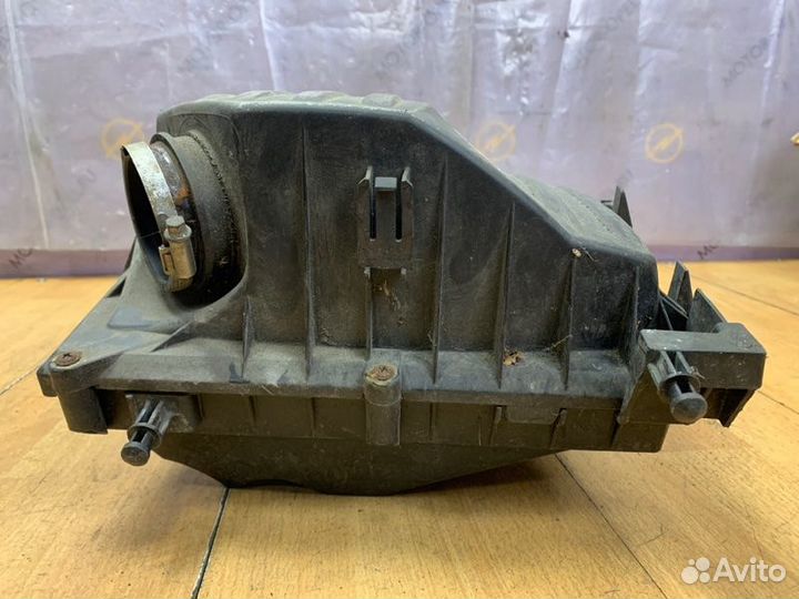 Корпус воздушного фильтра Opel Meriva A минивэн