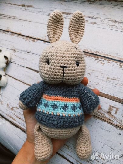 Кролик вязаный