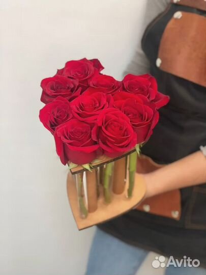 Композиция 9 роз в пробирках Уфа