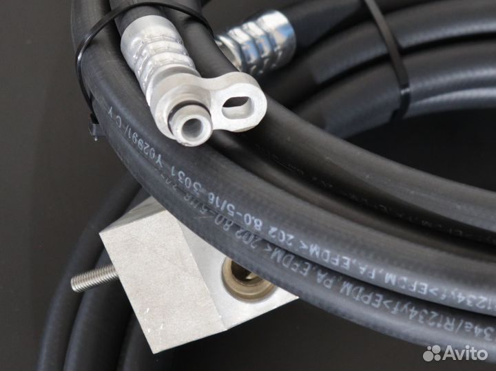 VW Т6 шланги заднего кондиционера от капота