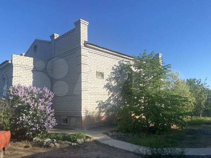 Дом 227,9 м² на участке 18 сот.