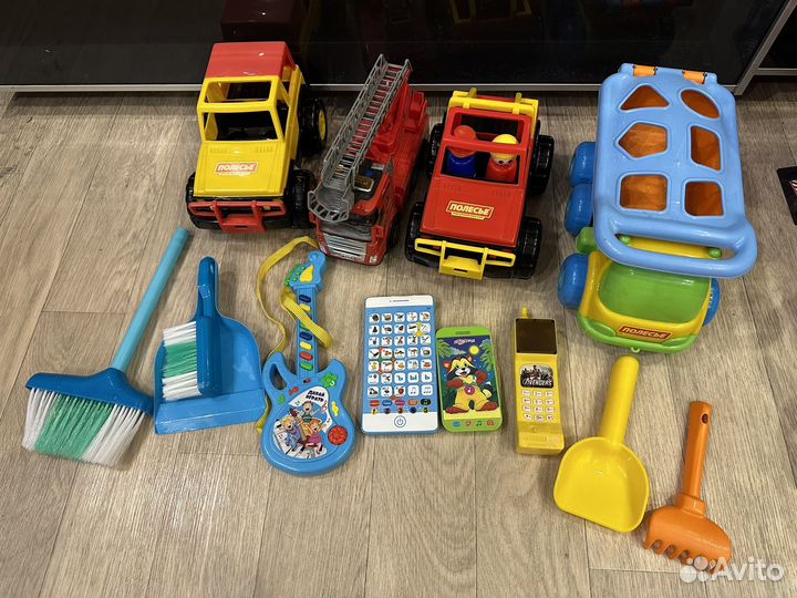 Игрушки машинки