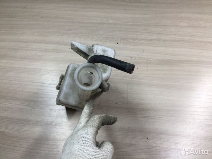 Бачок расширительный Mazda Demio DY с2002-2007г Де