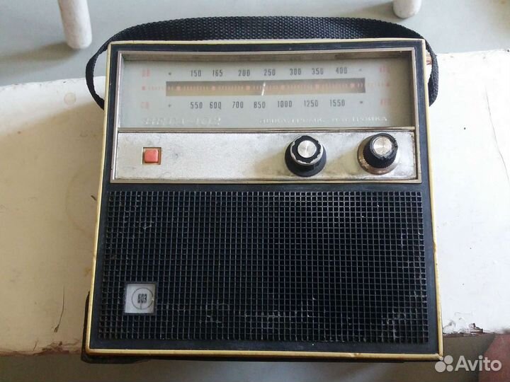 Радиоприемник СССР Вега 402