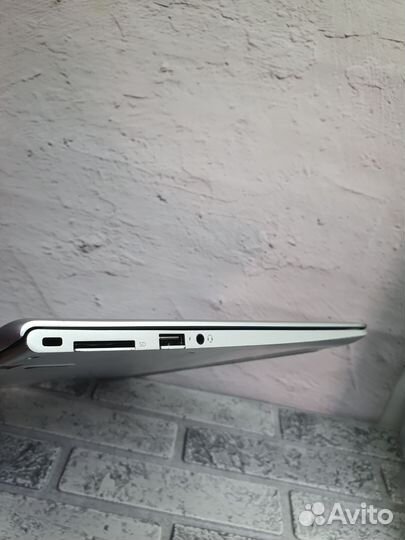 Ультрабук HP 13D106ur