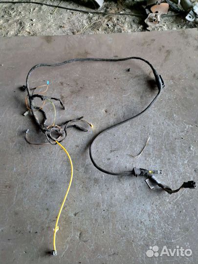 Проводка крышки багажника Mercedes w220