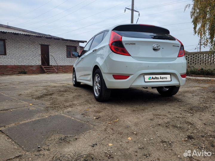 Hyundai Solaris 1.6 AT, 2011, 121 000 км