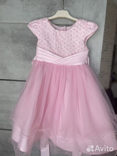 Продам нарядное платье для девочки