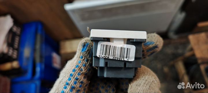 Poзeтка cо штоpкaми (бeлая), apтикул 077213, Beнгр