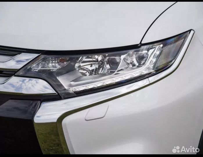 Стекла фар правое левое Mitsubishi Outlander 3