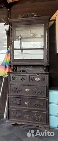 Старинный буфет горка