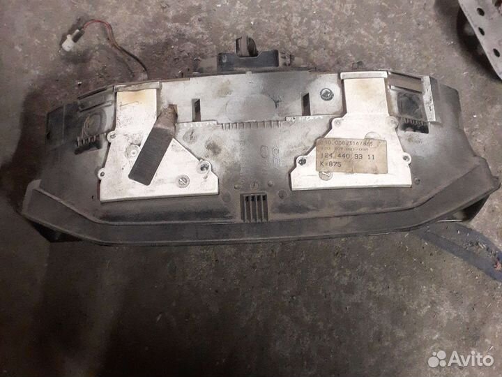 Приборная панель mercedes w124