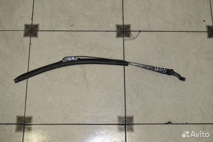 Поводок дворника правый Renault Logan