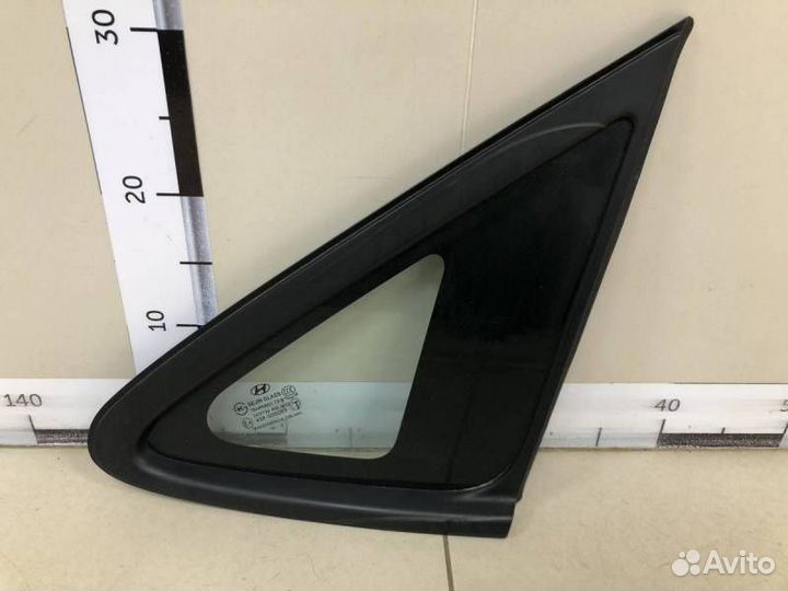 Стекло кузовное глухое правое Hyundai ix35 LM 2010