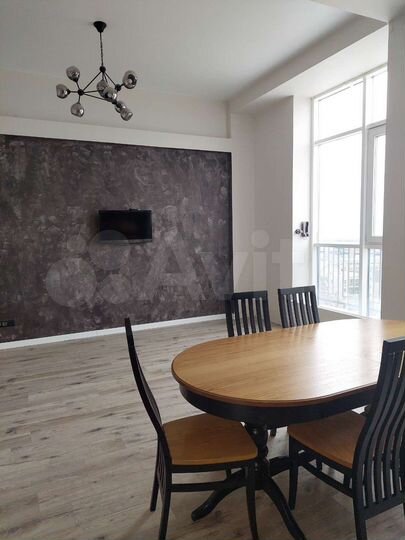 3-к. квартира, 85 м², 9/10 эт.