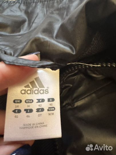 Куртка ветровка adidas, размер s