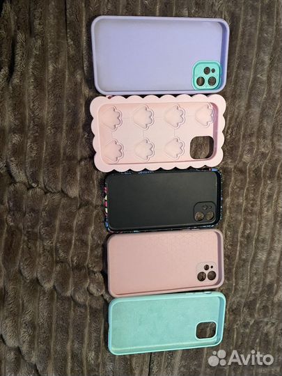 Чехлы на iPhone 11
