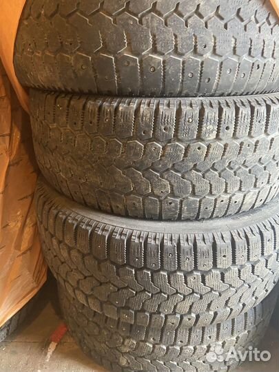 Yokohama Ice Guard Stud IG55 215/55 R17