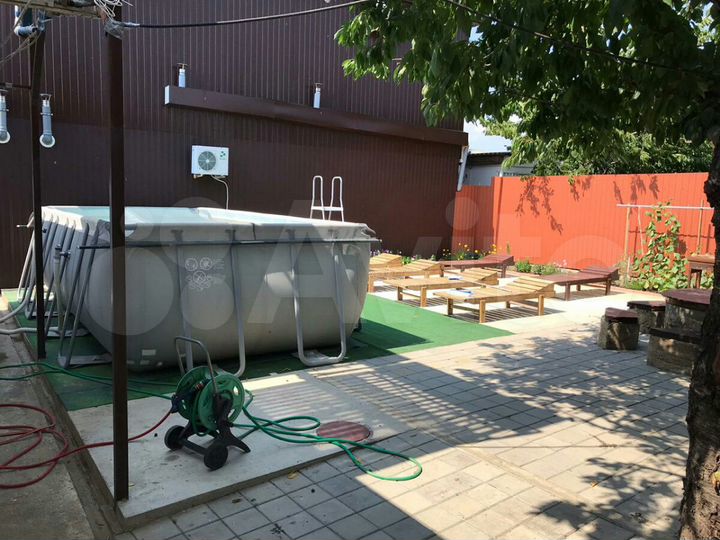 Комната 14 м² в 8-к., 1/1 эт.