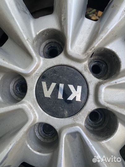 Зимние шины с дисками Goodyear 215/55 R17