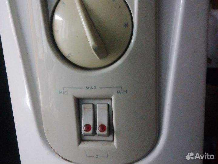 Масляный обогреватель delonghi италия