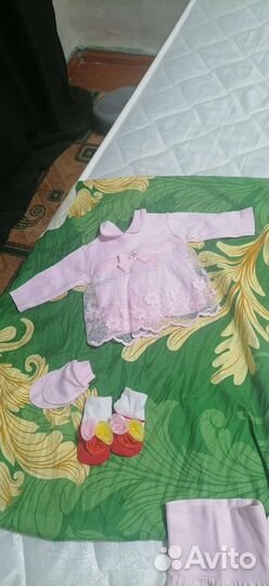 Одежда на выписку для девочки