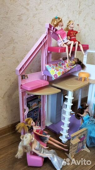 Домик кукольный Barbie Малибу + куклы