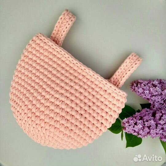 Вязаная подвесная корзина