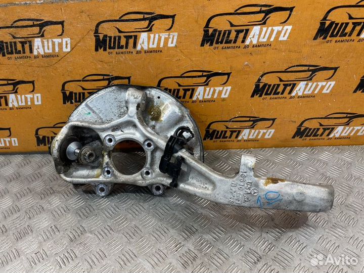 Кулак поворотный передний правый Mercedes Gle W166