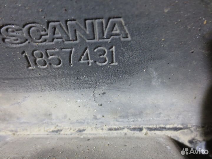 Кронштейн двс Scania 1857431