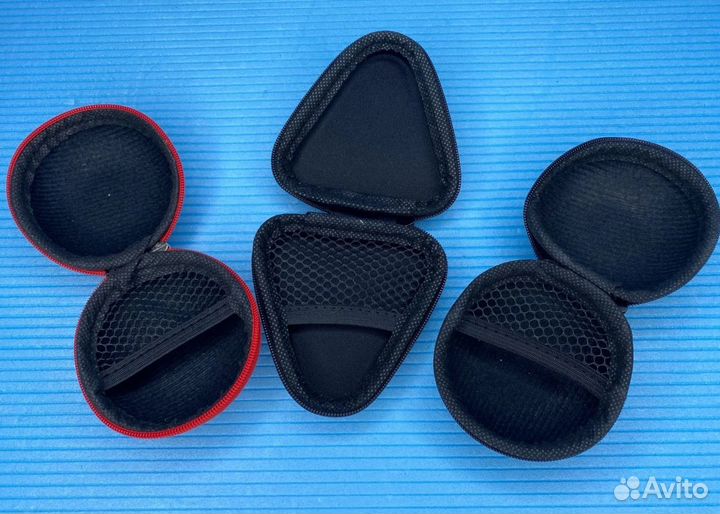 Универсальный чехол для наушников