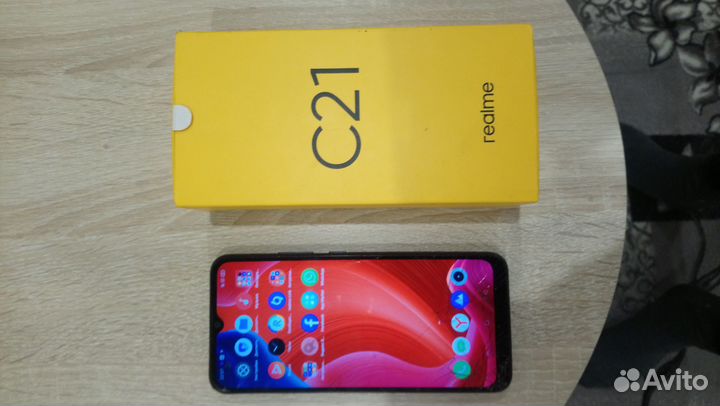 Телефон realmi c 21