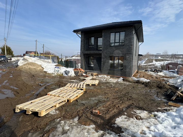 Коттедж 157 м² на участке 4,6 сот.