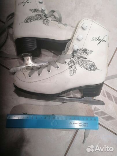 Коньки фигурные