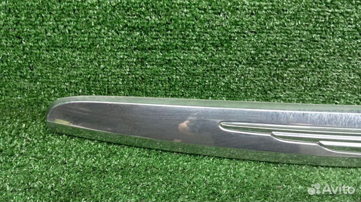 Накладка крышки багажника Chrysler Pacifica