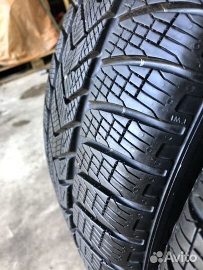 Pirelli Winter Sottozero 3 255/50 R19