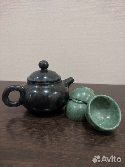 Пиалы / рюмки /чаши из нефрита